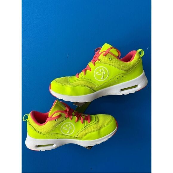 STRONG By Zumba Fly Fit Shoes -Womens size 9 A1F00070-GREN-9 - Picture 2 of 6